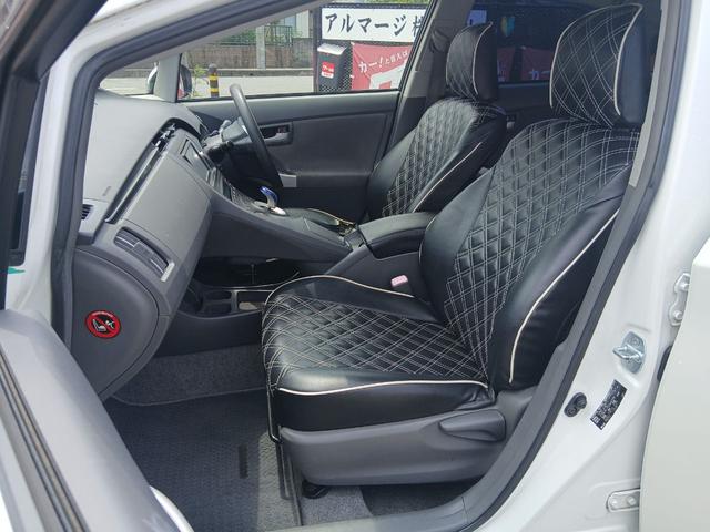 プリウス Ｓ　ＥＴＣ　バックカメラ　ナビ　ＴＶ　アルミホイール　ＨＩＤ　ＣＶＴ　スマートキー　電動格納ミラー　盗難防止システム　ＵＳＢ　ミュージックプレイヤー接続可　Ｂｌｕｅｔｏｏｔｈ　衝突安全ボディ　ＡＢＳ（30枚目）
