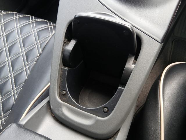 プリウス Ｓ　ＥＴＣ　バックカメラ　ナビ　ＴＶ　アルミホイール　ＨＩＤ　ＣＶＴ　スマートキー　電動格納ミラー　盗難防止システム　ＵＳＢ　ミュージックプレイヤー接続可　Ｂｌｕｅｔｏｏｔｈ　衝突安全ボディ　ＡＢＳ（44枚目）