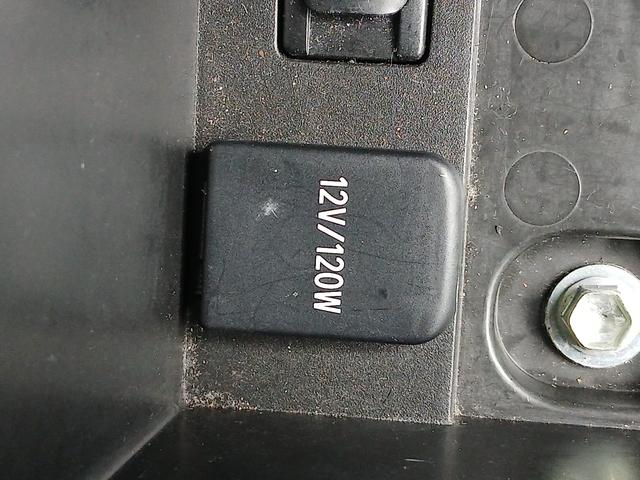 プリウス Ｓ　ＥＴＣ　バックカメラ　ナビ　ＴＶ　アルミホイール　ＨＩＤ　ＣＶＴ　スマートキー　電動格納ミラー　盗難防止システム　ＵＳＢ　ミュージックプレイヤー接続可　Ｂｌｕｅｔｏｏｔｈ　衝突安全ボディ　ＡＢＳ（48枚目）