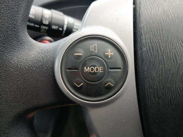 プリウス Ｓ　ＥＴＣ　バックカメラ　ナビ　ＴＶ　アルミホイール　ＨＩＤ　ＣＶＴ　スマートキー　電動格納ミラー　盗難防止システム　ＵＳＢ　ミュージックプレイヤー接続可　Ｂｌｕｅｔｏｏｔｈ　衝突安全ボディ　ＡＢＳ（50枚目）
