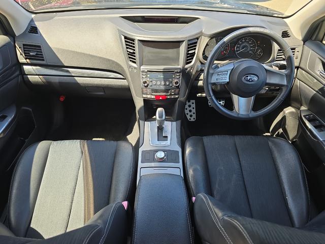 レガシィツーリングワゴン ２．５ＧＴ　Ｓパッケージ　４ＷＤ　ＥＴＣ　バックカメラ　ナビ　ＴＶ　アルミホイール　オートライト　ＨＩＤ　パワーシート　ハーフレザーシート　スマートキー　電動格納ミラー　ＡＴ　盗難防止システム　衝突安全ボディ　ＡＢＳ　ＥＳＣ（2枚目）