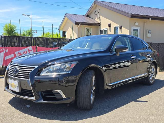 ＬＳ ＬＳ６００ｈ　バージョンＬ　４ＷＤ　ＥＴＣ　クリアランスソナー　オートクルーズコントロール　バックカメラ　ナビ　ＴＶ　アルミホイール　オートマチックハイビーム　オートライト　ＣＶＴ　シートヒーター　シートエアコン　スマートキー（17枚目）