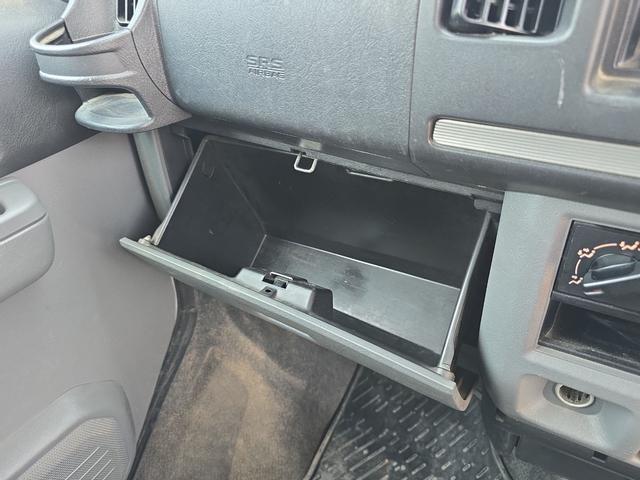 タウンボックス ＲＸ　４ＷＤ　両側スライドドア　キーレスエントリー　ＡＴ　ＣＤ　ミュージックプレイヤー接続可　アルミホイール　衝突安全ボディ　エアコン　パワーステアリング　パワーウィンドウ（46枚目）