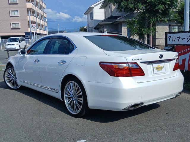 ＬＳ ＬＳ６００ｈ　Ｉパッケージ　４ＷＤ　ドライブレコーダー　ＥＴＣ　オートクルーズコントロール　バックカメラ　ナビ　ＴＶ　ローダウン　アルミホイール　オートライト　ＬＥＤヘッドランプ　ＣＶＴ　シートヒーター　シートエアコン（17枚目）