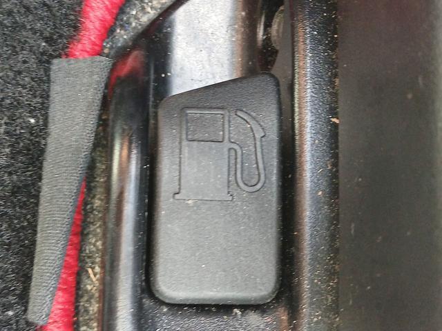 プリウス Ｓツーリングセレクション・Ｇ’ｓ　ＥＴＣ　オートクルーズコントロール　バックカメラ　ナビ　ＴＶ　アルミホイール　オートライト　ＨＩＤ　ＣＶＴ　スマートキー　電動格納ミラー　盗難防止システム　ＣＤ　ＤＶＤ再生　ＵＳＢ（65枚目）