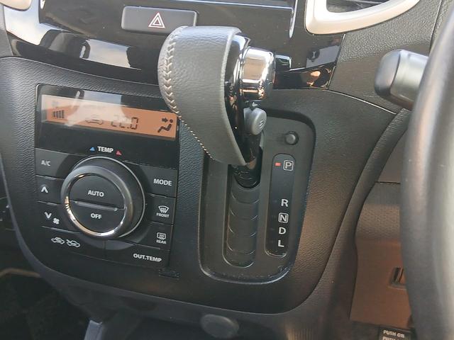 ソリオバンディット 　ＥＴＣ　バックカメラ　ナビ　ＴＶ　オートクルーズコントロール　衝突被害軽減システム　両側電動スライドドア　オートライト　スマートキー　アイドリングストップ　電動格納ミラー　シートヒーター　ＣＶＴ（6枚目）