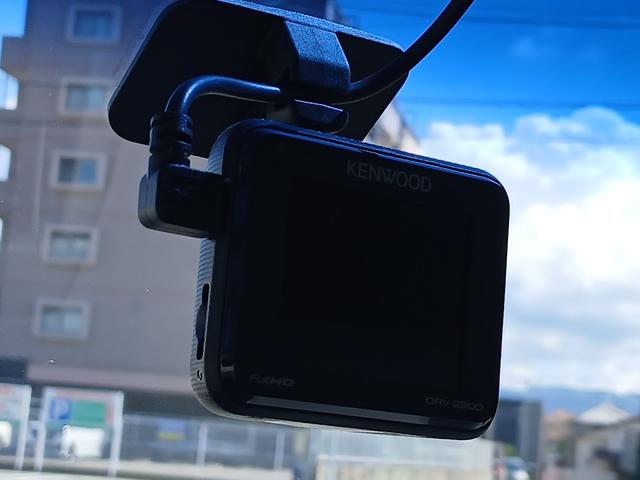 ソリオバンディット 　ＥＴＣ　バックカメラ　ナビ　ＴＶ　オートクルーズコントロール　衝突被害軽減システム　両側電動スライドドア　オートライト　スマートキー　アイドリングストップ　電動格納ミラー　シートヒーター　ＣＶＴ（7枚目）