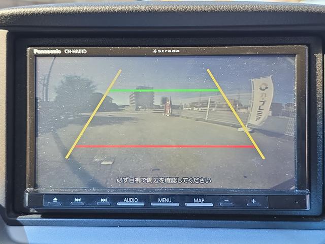 オデッセイ アブソルート　ＥＴＣ　バックカメラ　ナビ　ＴＶ　オートクルーズコントロール　アルミホイール　ＨＩＤ　キーレスエントリー　電動格納ミラー　３列シート　ＡＴ　盗難防止システム　衝突安全ボディ　ＡＢＳ　ＥＳＣ　ＣＤ（5枚目）