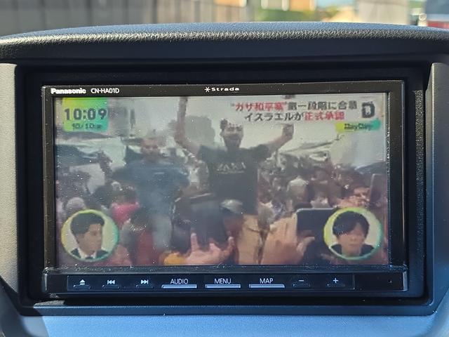 オデッセイ アブソルート　ＥＴＣ　バックカメラ　ナビ　ＴＶ　オートクルーズコントロール　アルミホイール　ＨＩＤ　キーレスエントリー　電動格納ミラー　３列シート　ＡＴ　盗難防止システム　衝突安全ボディ　ＡＢＳ　ＥＳＣ　ＣＤ（6枚目）