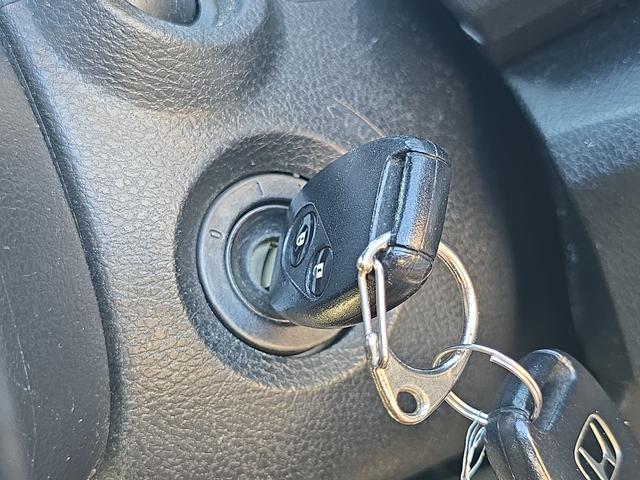 オデッセイ アブソルート　ＥＴＣ　バックカメラ　ナビ　ＴＶ　オートクルーズコントロール　アルミホイール　ＨＩＤ　キーレスエントリー　電動格納ミラー　３列シート　ＡＴ　盗難防止システム　衝突安全ボディ　ＡＢＳ　ＥＳＣ　ＣＤ（9枚目）