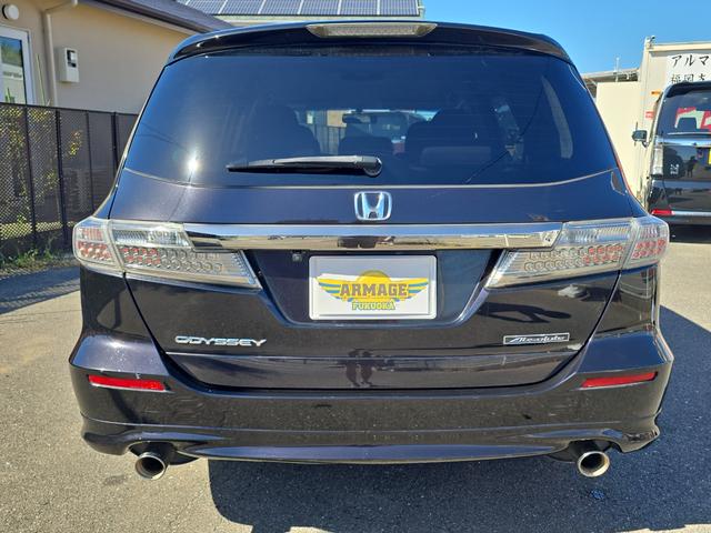 オデッセイ アブソルート　ＥＴＣ　バックカメラ　ナビ　ＴＶ　オートクルーズコントロール　アルミホイール　ＨＩＤ　キーレスエントリー　電動格納ミラー　３列シート　ＡＴ　盗難防止システム　衝突安全ボディ　ＡＢＳ　ＥＳＣ　ＣＤ（16枚目）