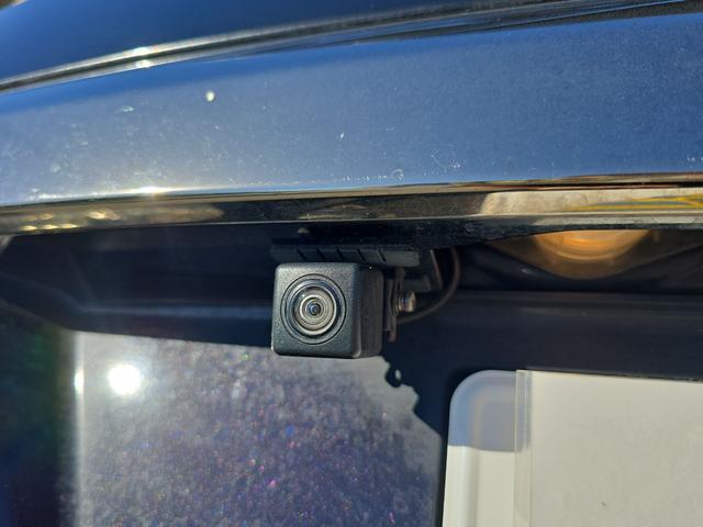 オデッセイ アブソルート　ＥＴＣ　バックカメラ　ナビ　ＴＶ　オートクルーズコントロール　アルミホイール　ＨＩＤ　キーレスエントリー　電動格納ミラー　３列シート　ＡＴ　盗難防止システム　衝突安全ボディ　ＡＢＳ　ＥＳＣ　ＣＤ（24枚目）