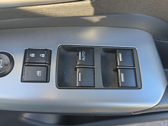 オデッセイ アブソルート　ＥＴＣ　バックカメラ　ナビ　ＴＶ　オートクルーズコントロール　アルミホイール　ＨＩＤ　キーレスエントリー　電動格納ミラー　３列シート　ＡＴ　盗難防止システム　衝突安全ボディ　ＡＢＳ　ＥＳＣ　ＣＤ（36枚目）