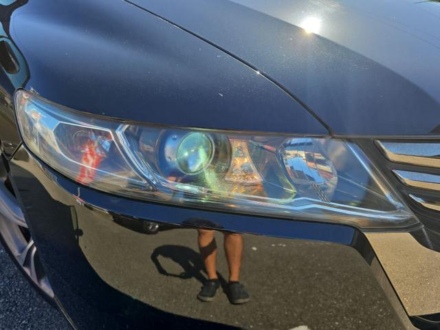 オデッセイ アブソルート　ＥＴＣ　バックカメラ　ナビ　ＴＶ　オートクルーズコントロール　アルミホイール　ＨＩＤ　キーレスエントリー　電動格納ミラー　３列シート　ＡＴ　盗難防止システム　衝突安全ボディ　ＡＢＳ　ＥＳＣ　ＣＤ（61枚目）