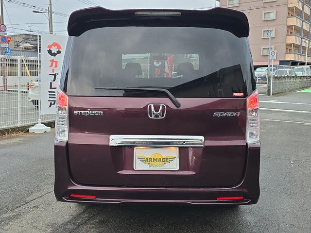 ステップワゴンスパーダ Ｓ　ＥＴＣ　バックカメラ　ナビ　ＴＶ　両側スライド・片側電動　ＨＩＤ　スマートキー　電動格納ミラー　３列シート　ウォークスルー　ＣＶＴ　アルミホイール　ＣＤ　盗難防止システム　衝突安全ボディ　ＡＢＳ（16枚目）