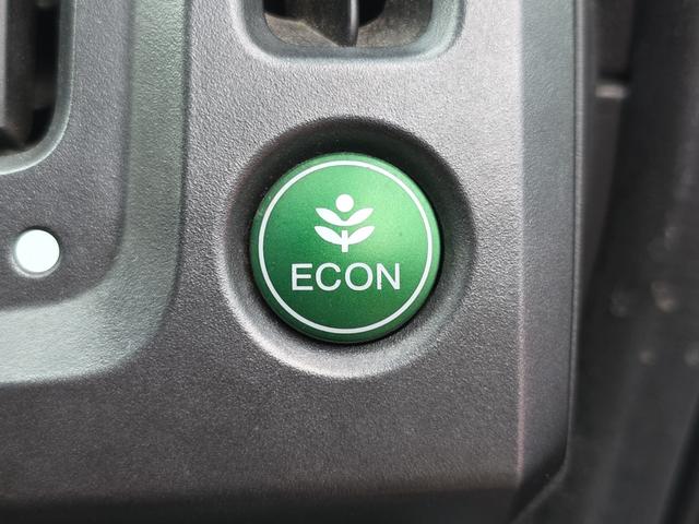 ステップワゴンスパーダ Ｓ　ＥＴＣ　バックカメラ　ナビ　ＴＶ　両側スライド・片側電動　ＨＩＤ　スマートキー　電動格納ミラー　３列シート　ウォークスルー　ＣＶＴ　アルミホイール　ＣＤ　盗難防止システム　衝突安全ボディ　ＡＢＳ（53枚目）