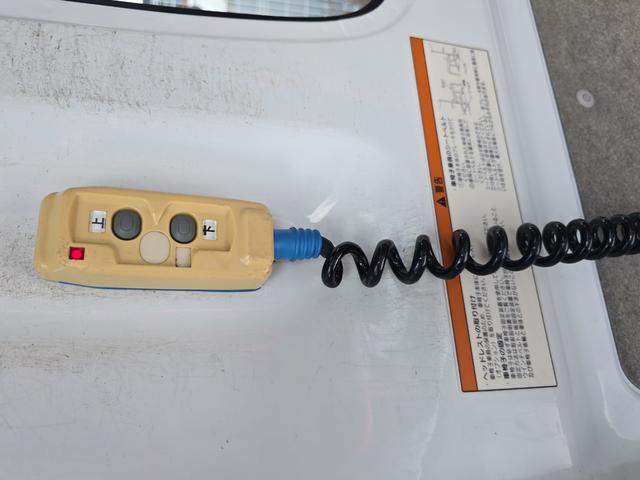 エブリイワゴン 　車いす移動車　後部電動固定　リヤシート無　補助シート＆車いす乗員用手すり付　福祉車輌　両側スライドドア　キーレスエントリー　ＡＴ　エアコン　パワーステアリング　パワーウィンドウ（31枚目）