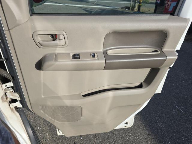 エブリイワゴン 　車いす移動車　後部電動固定　リヤシート無　補助シート＆車いす乗員用手すり付　福祉車輌　両側スライドドア　キーレスエントリー　ＡＴ　エアコン　パワーステアリング　パワーウィンドウ（41枚目）