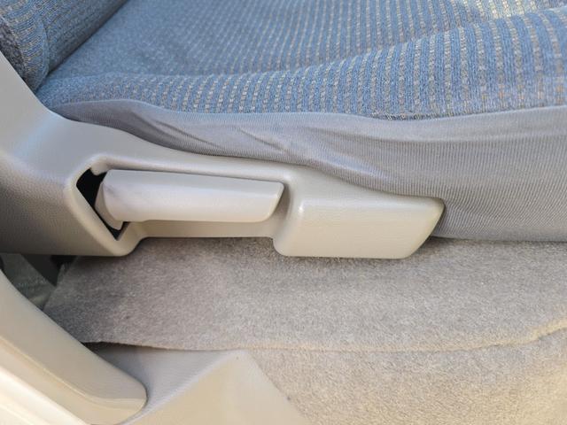 エブリイワゴン 　車いす移動車　後部電動固定　リヤシート無　補助シート＆車いす乗員用手すり付　福祉車輌　両側スライドドア　キーレスエントリー　ＡＴ　エアコン　パワーステアリング　パワーウィンドウ（45枚目）