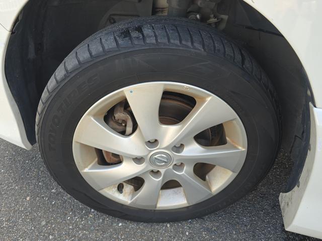 セレナ ハイウェイスター　Ｊパッケージ　ＥＴＣ　バックカメラ　ナビ　ＴＶ　オートクルーズコントロール　両側電動スライドドア　オートライト　ＨＩＤ　スマートキー　電動格納ミラー　３列シート　ＣＶＴ　アルミホイール　ＣＤ　ＤＶＤ再生（20枚目）