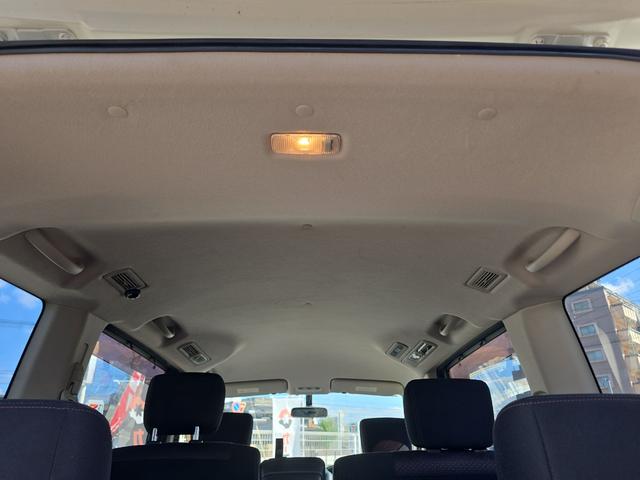 セレナ ハイウェイスター　Ｊパッケージ　ＥＴＣ　バックカメラ　ナビ　ＴＶ　オートクルーズコントロール　両側電動スライドドア　オートライト　ＨＩＤ　スマートキー　電動格納ミラー　３列シート　ＣＶＴ　アルミホイール　ＣＤ　ＤＶＤ再生（25枚目）