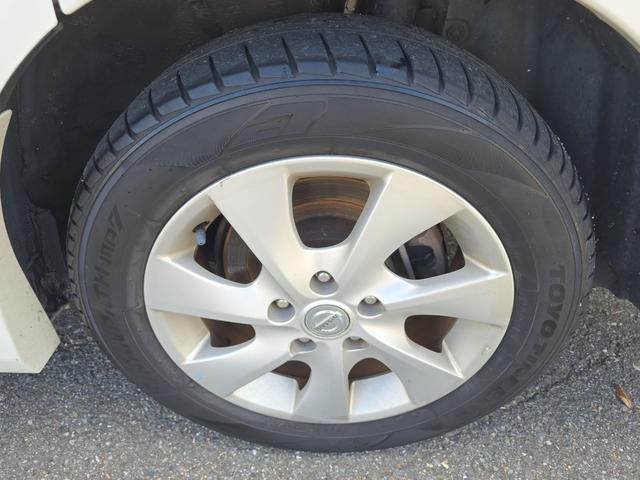 セレナ ハイウェイスター　Ｊパッケージ　ＥＴＣ　バックカメラ　ナビ　ＴＶ　オートクルーズコントロール　両側電動スライドドア　オートライト　ＨＩＤ　スマートキー　電動格納ミラー　３列シート　ＣＶＴ　アルミホイール　ＣＤ　ＤＶＤ再生（33枚目）