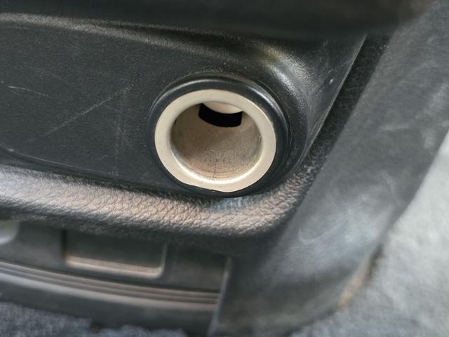 セレナ ハイウェイスター　Ｊパッケージ　ＥＴＣ　バックカメラ　ナビ　ＴＶ　オートクルーズコントロール　両側電動スライドドア　オートライト　ＨＩＤ　スマートキー　電動格納ミラー　３列シート　ＣＶＴ　アルミホイール　ＣＤ　ＤＶＤ再生（46枚目）