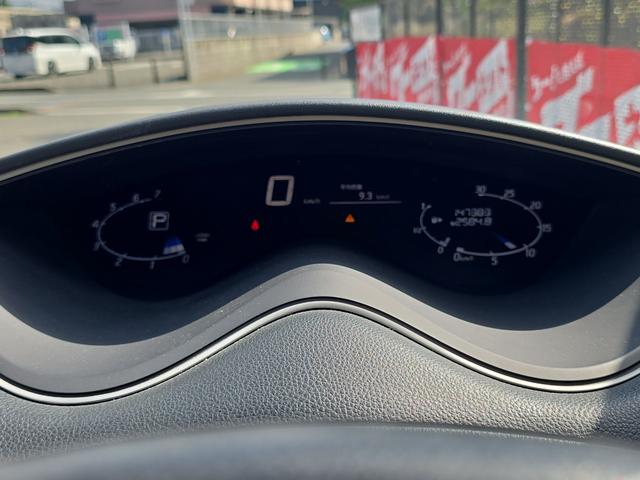 セレナ ハイウェイスター　Ｊパッケージ　ＥＴＣ　バックカメラ　ナビ　ＴＶ　オートクルーズコントロール　両側電動スライドドア　オートライト　ＨＩＤ　スマートキー　電動格納ミラー　３列シート　ＣＶＴ　アルミホイール　ＣＤ　ＤＶＤ再生（47枚目）