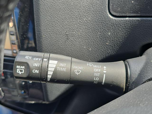 セレナ ハイウェイスター　Ｊパッケージ　ＥＴＣ　バックカメラ　ナビ　ＴＶ　オートクルーズコントロール　両側電動スライドドア　オートライト　ＨＩＤ　スマートキー　電動格納ミラー　３列シート　ＣＶＴ　アルミホイール　ＣＤ　ＤＶＤ再生（50枚目）