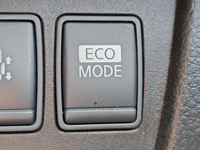 セレナ ハイウェイスター　Ｊパッケージ　ＥＴＣ　バックカメラ　ナビ　ＴＶ　オートクルーズコントロール　両側電動スライドドア　オートライト　ＨＩＤ　スマートキー　電動格納ミラー　３列シート　ＣＶＴ　アルミホイール　ＣＤ　ＤＶＤ再生（52枚目）