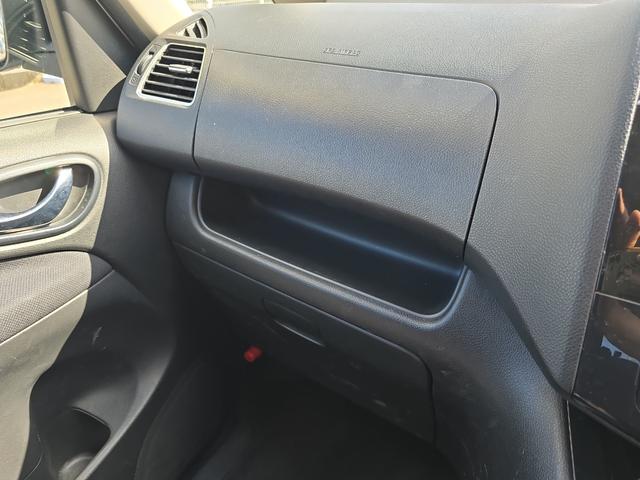 セレナ ハイウェイスター　Ｊパッケージ　ＥＴＣ　バックカメラ　ナビ　ＴＶ　オートクルーズコントロール　両側電動スライドドア　オートライト　ＨＩＤ　スマートキー　電動格納ミラー　３列シート　ＣＶＴ　アルミホイール　ＣＤ　ＤＶＤ再生（55枚目）