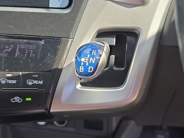 プリウスアルファ Gツーリングセレクション ETC バックカメラ ナビ TV クリアランスソナー オートクルーズコントロール アルミホイール オートライト ヘッドライトウォッシャー スマートキー 電動格納ミラー CVT 盗難防止システム(8枚目)