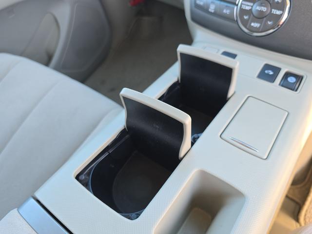 エスティマハイブリッド X 4WD ETC バックカメラ ナビ TV オートクルーズコントロール 両側電動スライドドア オートライト HID スマートキー 3列シート CVT アルミホイール CD USB Bluetooth(43枚目)