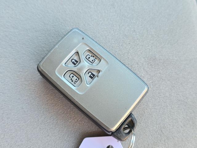 エスティマハイブリッド X 4WD ETC バックカメラ ナビ TV オートクルーズコントロール 両側電動スライドドア オートライト HID スマートキー 3列シート CVT アルミホイール CD USB Bluetooth(55枚目)