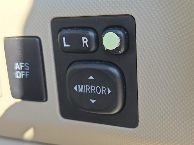 エスティマハイブリッド X 4WD ETC バックカメラ ナビ TV オートクルーズコントロール 両側電動スライドドア オートライト HID スマートキー 3列シート CVT アルミホイール CD USB Bluetooth(56枚目)