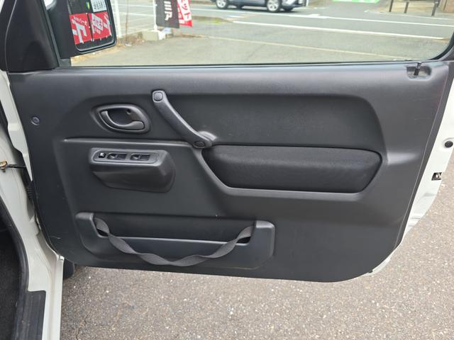 ジムニー ワイルドウインド 4WD キーレスエントリー 電動格納ミラー シートヒーター AT ABS CD ルーフレール アルミホイール 衝突安全ボディ エアコン パワーステアリング パワーウィンドウ 運転席エアバッグ(33枚目)
