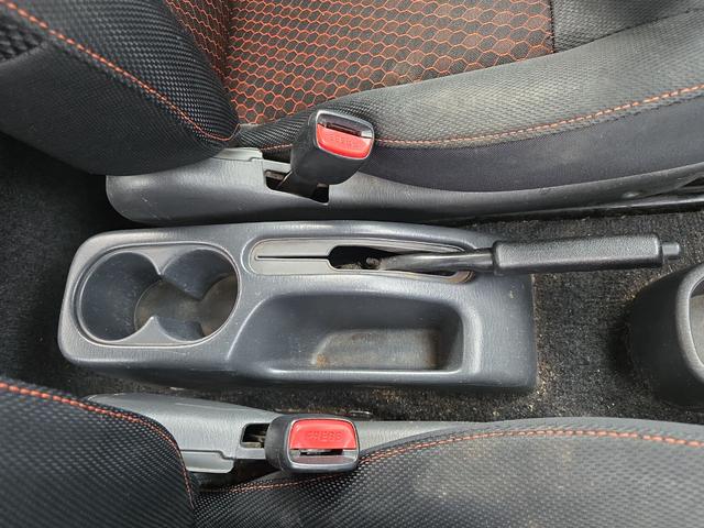 ジムニー ワイルドウインド 4WD キーレスエントリー 電動格納ミラー シートヒーター AT ABS CD ルーフレール アルミホイール 衝突安全ボディ エアコン パワーステアリング パワーウィンドウ 運転席エアバッグ(41枚目)