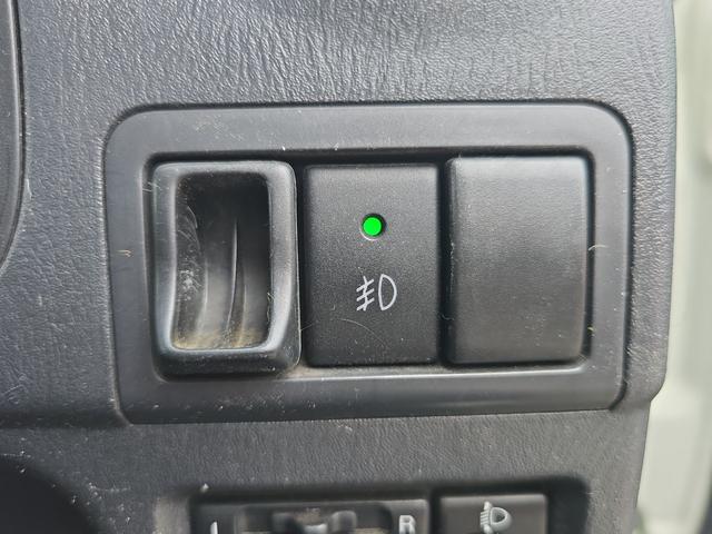 ジムニー ワイルドウインド 4WD キーレスエントリー 電動格納ミラー シートヒーター AT ABS CD ルーフレール アルミホイール 衝突安全ボディ エアコン パワーステアリング パワーウィンドウ 運転席エアバッグ(45枚目)