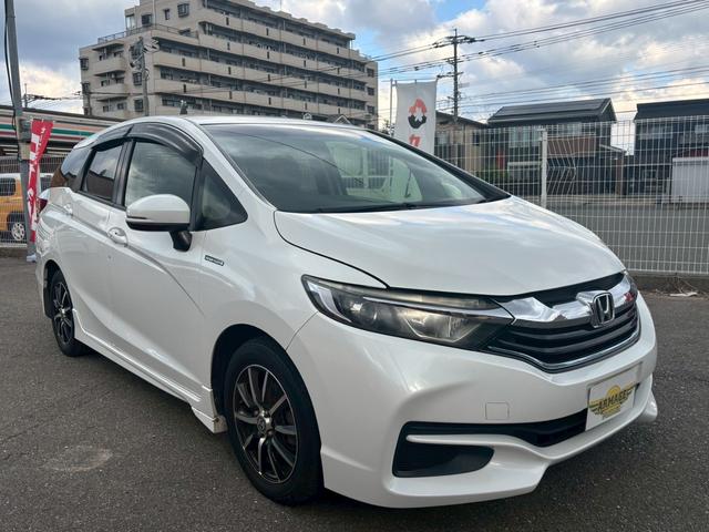 シャトル ハイブリッド　アルミホイール　スマートキー　ＡＴ　盗難防止システム　衝突安全ボディ　ＡＢＳ　ＥＳＣ　ＣＤ　ミュージックプレイヤー接続可　エアコン　パワーステアリング　パワーウィンドウ（13枚目）