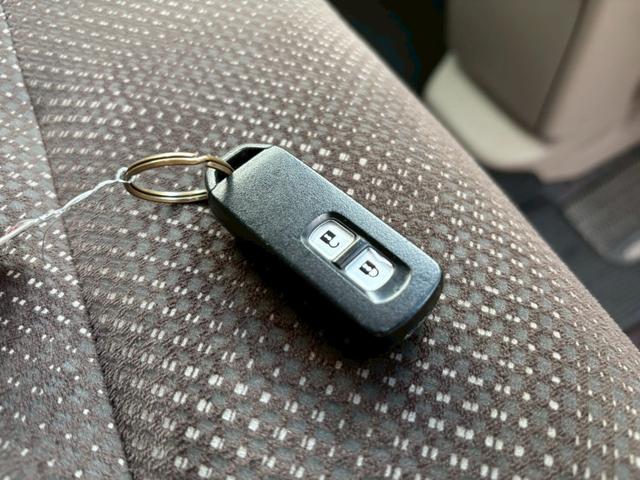 N-WGN G SSコンフォートLパッケージ 4WD バックカメラ ナビ TV HID スマートキー 電動格納ミラー シートヒーター ベンチシート CVT 盗難防止システム ABS ESC CD DVD再生 USB(8枚目)