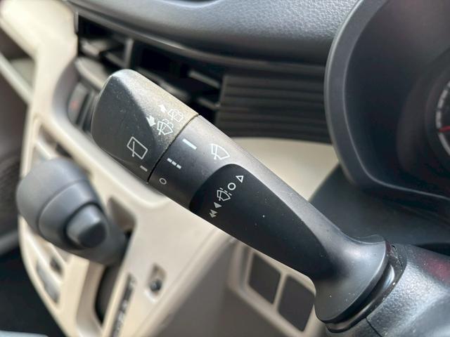 ムーヴ Ｌ　ＳＡＩＩ　ナビ　ＴＶ　クリアランスソナー　衝突被害軽減システム　キーレスエントリー　アイドリングストップ　電動格納ミラー　ベンチシート　ＣＶＴ　盗難防止システム　ＡＢＳ　ＥＳＣ　ＣＤ　ＵＳＢ　Ｂｌｕｅｔｏｏｔｈ（10枚目）