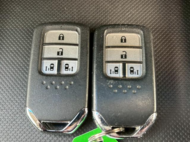 オデッセイ アブソルート ETC バックカメラ ナビ TV オートクルーズコントロール 衝突被害軽減システム 両側電動スライドドア オートライト LEDヘッドランプ スマートキー アイドリングストップ 電動格納ミラー(10枚目)