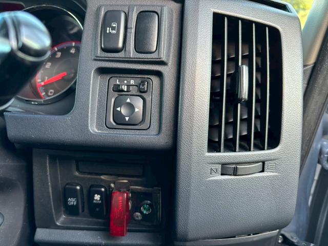 デリカＤ：５ Ｇ　バックカメラ　ナビ　ＴＶ　両側スライド・片側電動　オートライト　スマートキー　電動格納ミラー　ＣＶＴ　アルミホイール　ＣＤ　ＵＳＢ　ミュージックプレイヤー接続可　ヒッチメンバー話し合い　アンダーガード（7枚目）