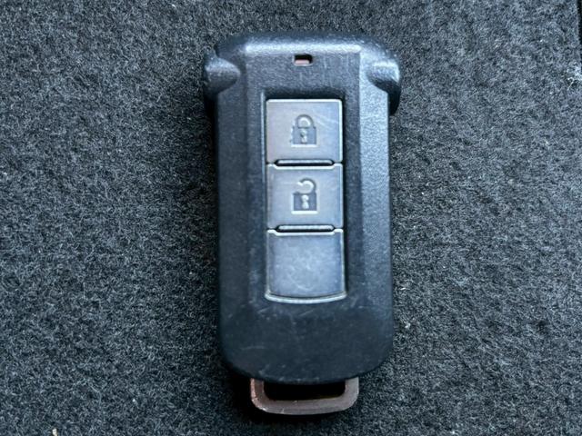 デリカＤ：５ Ｇ　バックカメラ　ナビ　ＴＶ　両側スライド・片側電動　オートライト　スマートキー　電動格納ミラー　ＣＶＴ　アルミホイール　ＣＤ　ＵＳＢ　ミュージックプレイヤー接続可　ヒッチメンバー話し合い　アンダーガード（10枚目）