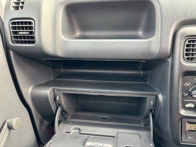 アクティトラック SDX 4WD MT エアコン パワーステアリング 運転席エアバッグ(7枚目)
