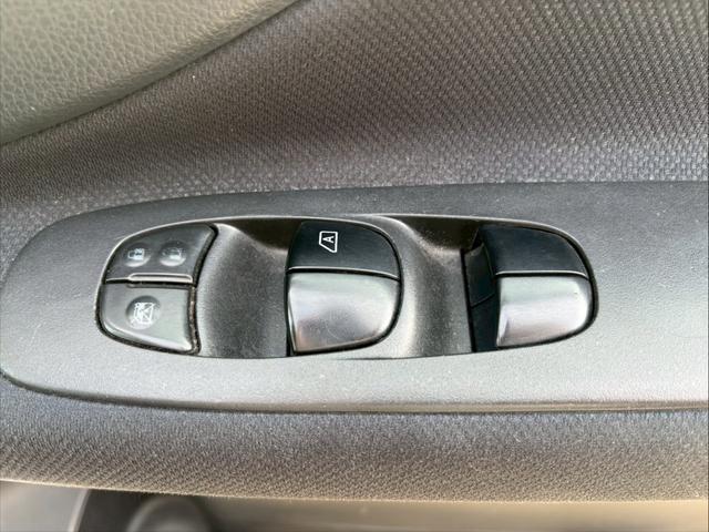 セレナ ハイウェイスター S-ハイブリッド Vセレクション ETC バックカメラ ナビ TV オートクルーズコントロール 両側電動スライドドア HID スマートキー アイドリングストップ 電動格納ミラー 後席モニター 3列シート ウォークスルー CVT(11枚目)