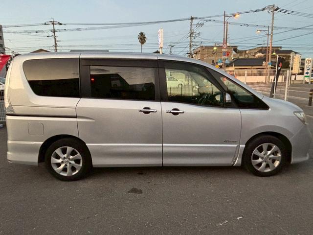 セレナ ハイウェイスター S-ハイブリッド Vセレクション ETC バックカメラ ナビ TV オートクルーズコントロール 両側電動スライドドア HID スマートキー アイドリングストップ 電動格納ミラー 後席モニター 3列シート ウォークスルー CVT(14枚目)