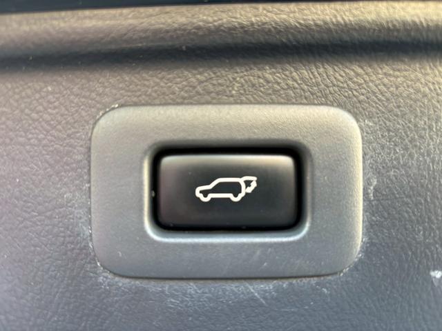 ヴェルファイア ２．４Ｚ　ゴールデンアイズ　ＥＴＣ　バックカメラ　ナビ　ＴＶ　クリアランスソナー　オートクルーズコントロール　両側電動スライドドア　オートライト　ＨＩＤ　電動リアゲート　スマートキー　電動格納ミラー　後席モニター　３列シート（31枚目）