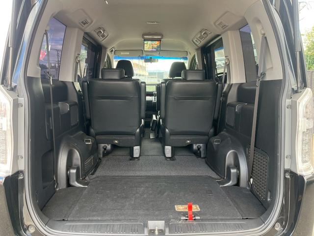 ステップワゴンスパーダ Ｚ　クールスピリット　ＥＴＣ　バックカメラ　ナビ　ＴＶ　オートクルーズコントロール　両側電動スライドドア　オートライト　ＨＩＤ　スマートキー　アイドリングストップ　電動格納ミラー　後席モニター　３列シート　ＣＶＴ（18枚目）