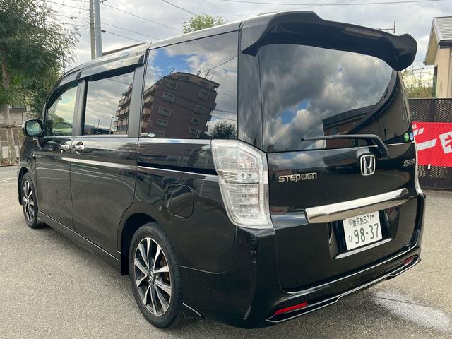 ステップワゴンスパーダ Ｚ　クールスピリット　ＥＴＣ　バックカメラ　ナビ　ＴＶ　オートクルーズコントロール　両側電動スライドドア　オートライト　ＨＩＤ　スマートキー　アイドリングストップ　電動格納ミラー　後席モニター　３列シート　ＣＶＴ（42枚目）